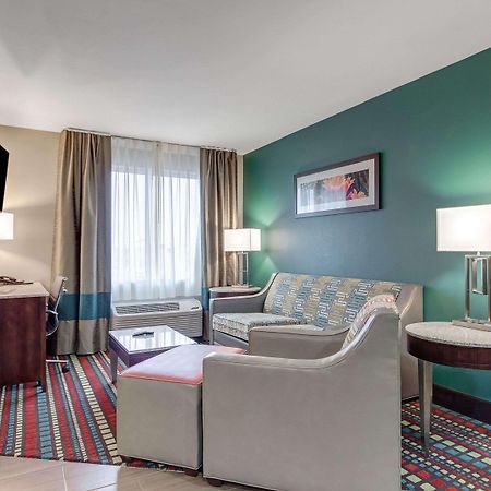 Mainstay Suites Хобс Екстериор снимка