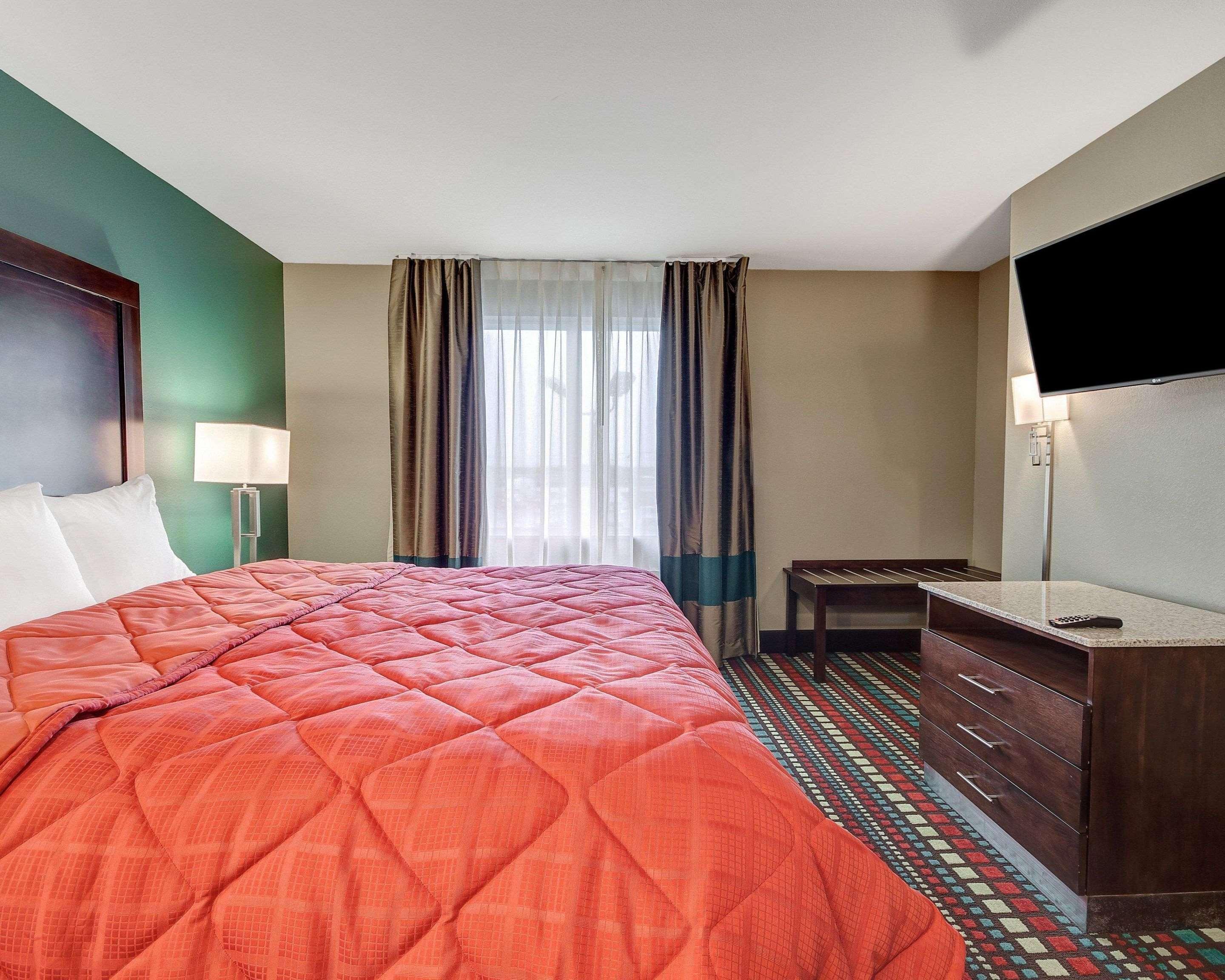 Mainstay Suites Хобс Екстериор снимка