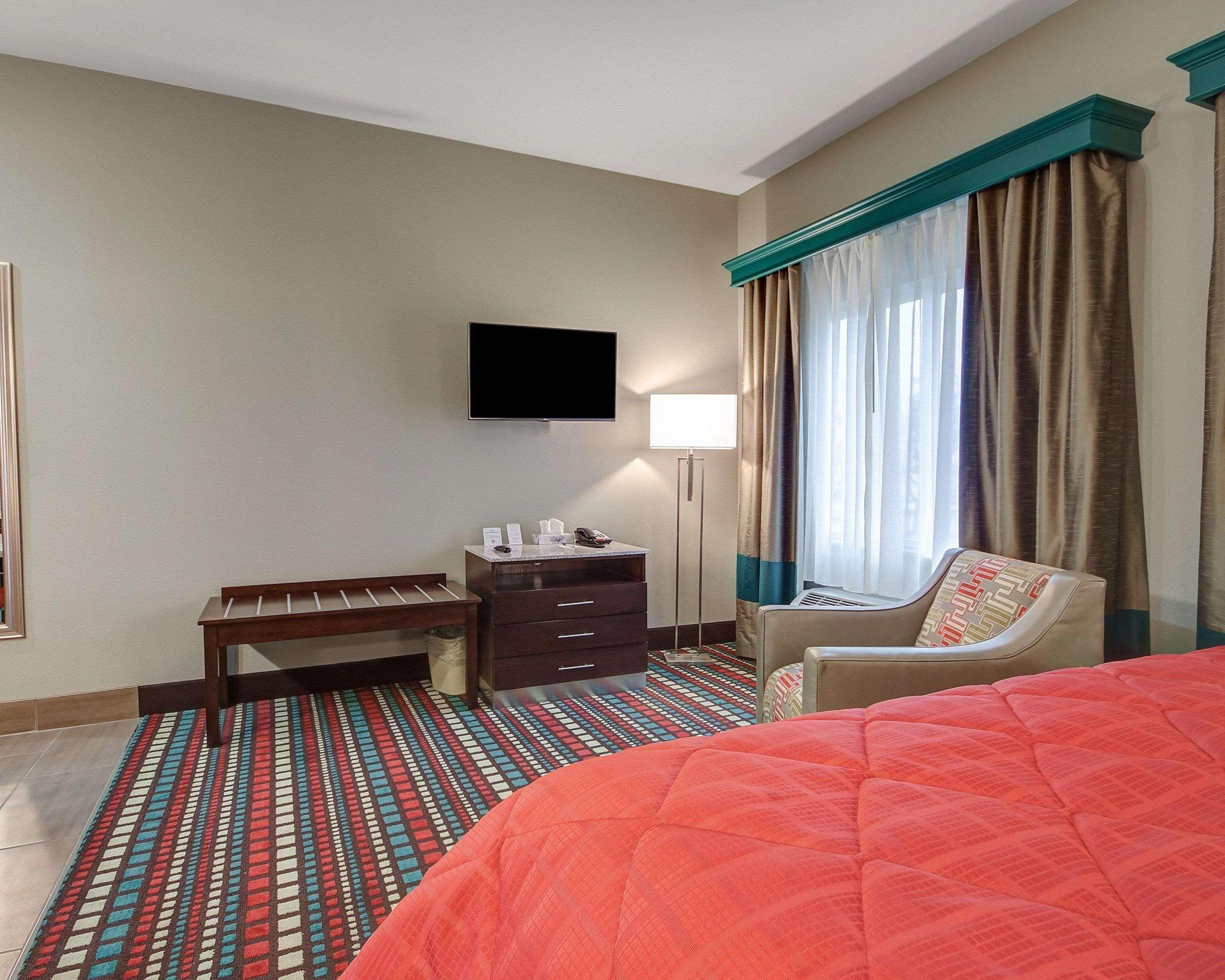 Mainstay Suites Хобс Екстериор снимка