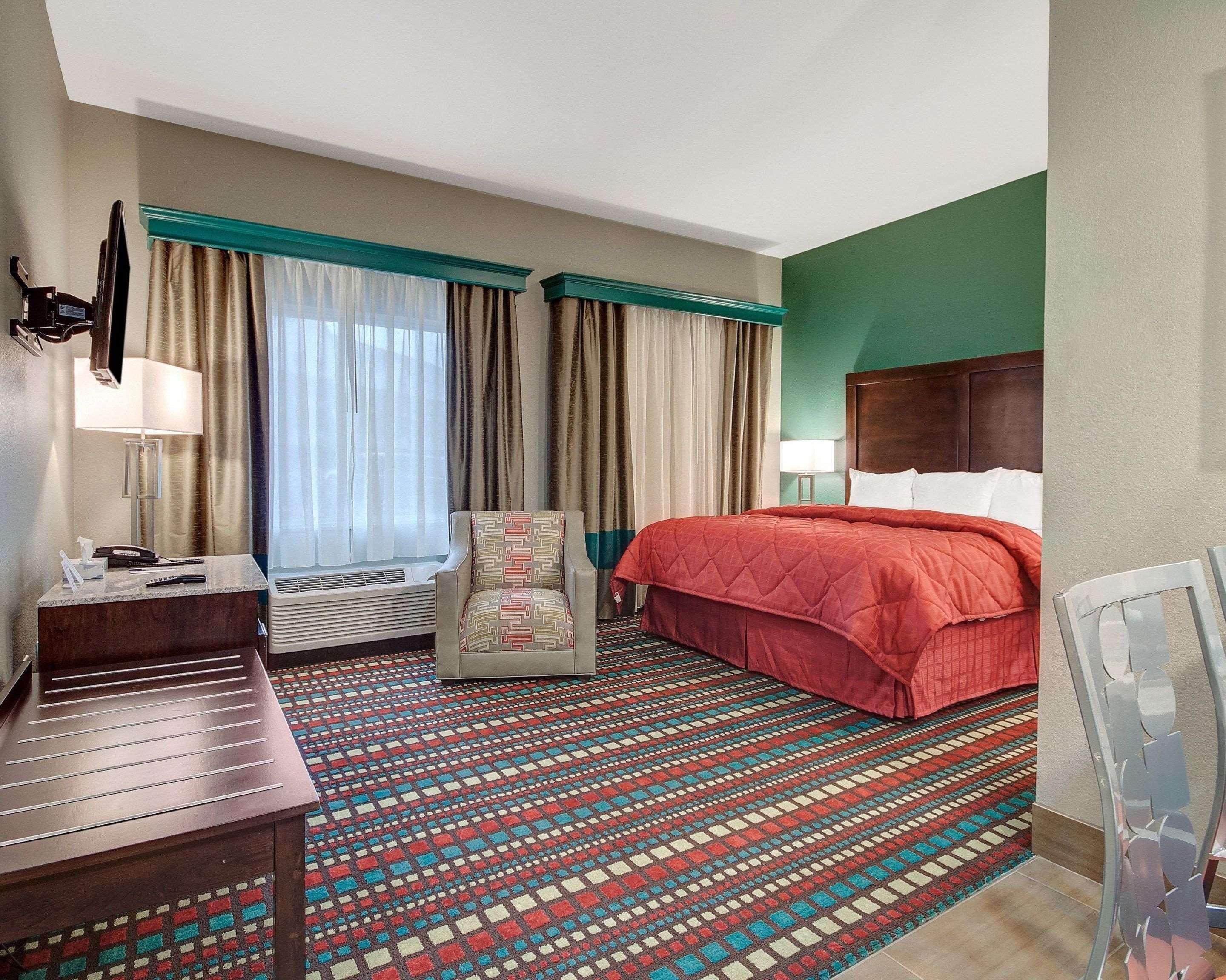 Mainstay Suites Хобс Екстериор снимка
