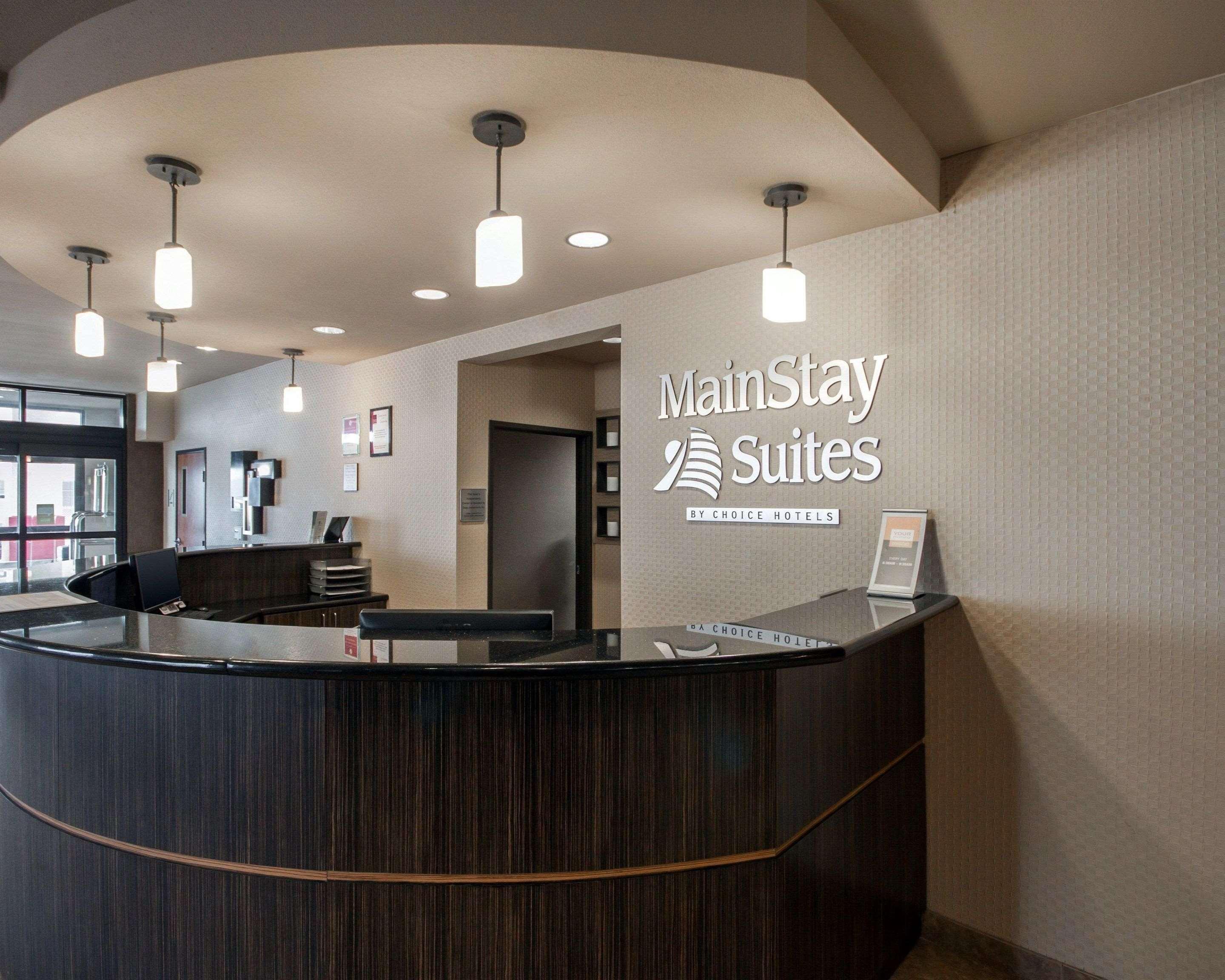 Mainstay Suites Хобс Екстериор снимка